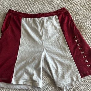 red and white oklahoma basketball shorts